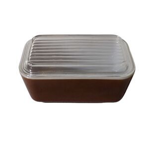 Vintage PYREX Refrigerator Dish‎ 0502 1 1/2 Pt. with Ribbed Lid 502-C Brown